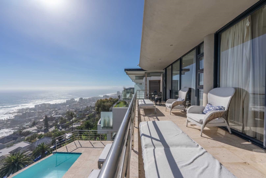 8 Bedroom Property for Sale in Bantry Bay Western Cape